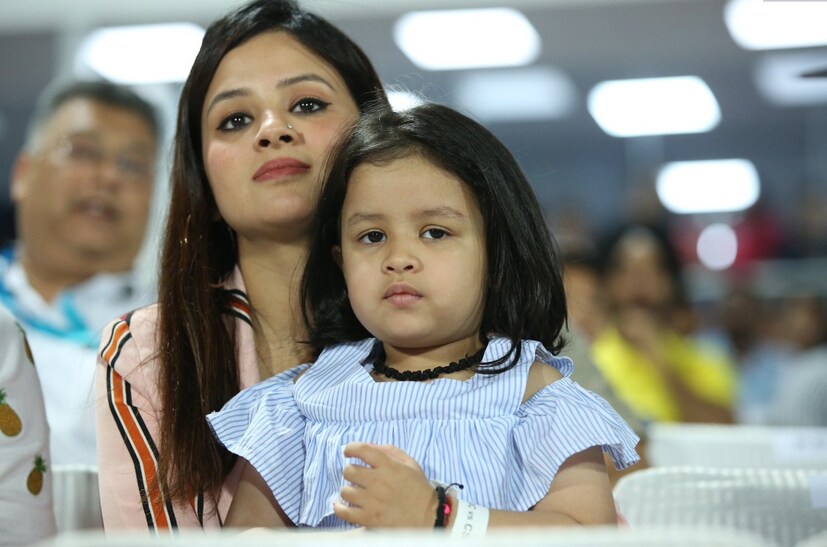 • তাঁর নামটা অবশ্য শুনলে বুঝতেই পারবেন, নেহাতই মজার ছলেই এই কথাটি বলেছেন তিনি ৷