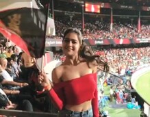 ‘RCB ফ্যান’ লাল-জামা পরা মেয়েটি এখন নেটিজেনদের হার্টথ্রব, ফলোয়ার সংখ্যা এক দিনেই বাড়ল দেড় লক্ষ ! ‘RCB ফ্যান’ লাল-জামা পরা মেয়েটি এখন নেটিজেনদের হার্টথ্রব, ফলোয়ার সংখ্যা এক দিনেই বাড়ল দেড় লক্ষ !
