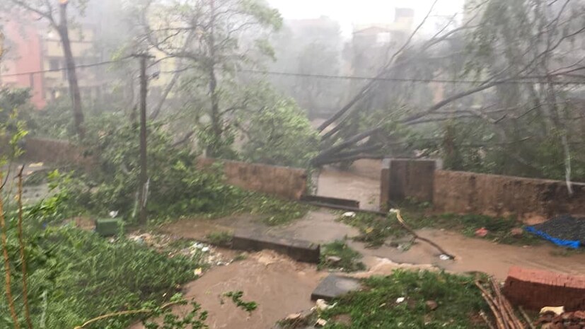 • রাতের মধ্যেই রাজ্যে আছড়ে পড়ার আশঙ্কা ৷