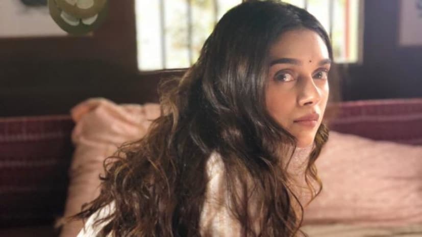প্রথমটায় আমি খুব অবাক হয়েছিলাম ৷ কারণ, অরুণোদয়কে আমি আগে থেকে চিনতাম না ৷ প্রথমেই ওর সঙ্গে এরকম দৃশ্য !