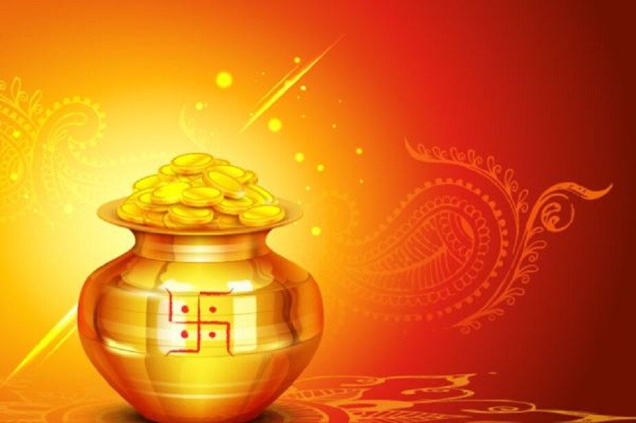 অক্ষয় তৃতীয়ার দিন সূর্যোদয়ের সময় স্নান করে সূর্যদেবের আরাধনা করুন এবং সাধ্য মতো দান করুন। শাস্ত্রমতে এই দিন গরিব-দুঃখীকে দান করলে গোটা বছর টাকা উপার্জন করবেন!Photo Source: Collected অক্ষয় তৃতীয়ার দিন সূর্যোদয়ের সময় স্নান করে সূর্যদেবের আরাধনা করুন এবং সাধ্য মতো দান করুন। শাস্ত্রমতে এই দিন গরিব-দুঃখীকে দান করলে গোটা বছর টাকা উপার্জন করবেন!Photo Source: Collected