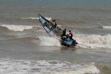 ফণীর দাপটে বাড়ছে আতঙ্ক !
