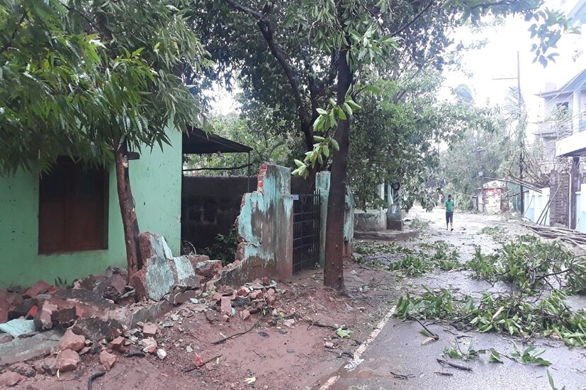 • ক্রমশ তীব্রতা বাড়াবে অতি বিপজ্জনক এই ঘূর্ণিঝড় ৷