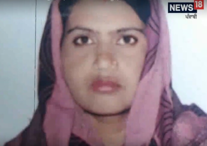 • ঘটনাটি ঘটেছে পঞ্জাবের গুরদাসপুর জেলায় ৷ পুলিশ সূত্রে খবর, গ্রামের স্থানীয় এক গুণিনের পরামর্শেই এমন কাণ্ড ঘটনিয়েছেন ওই মহিলা ৷ • ঘটনাটি ঘটেছে পঞ্জাবের গুরদাসপুর জেলায় ৷ পুলিশ সূত্রে খবর, গ্রামের স্থানীয় এক গুণিনের পরামর্শেই এমন কাণ্ড ঘটনিয়েছেন ওই মহিলা ৷
