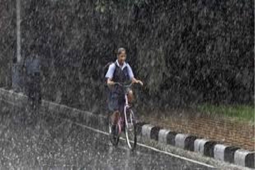 এই কারণেই মৌসম বিভাগের পক্ষ থেকে জানানো হয়েছে দক্ষিণ-পশ্চিম মৌসুমি বায়ুর প্রভাবে ৫ দিন দেরি করে ৬ জুন থেকে কেরল উপকূলে বৃষ্টিপাত শুরু হবে ৷ প্রতীকী ছবি ৷ এই কারণেই মৌসম বিভাগের পক্ষ থেকে জানানো হয়েছে দক্ষিণ-পশ্চিম মৌসুমি বায়ুর প্রভাবে ৫ দিন দেরি করে ৬ জুন থেকে কেরল উপকূলে বৃষ্টিপাত শুরু হবে ৷ প্রতীকী ছবি ৷
