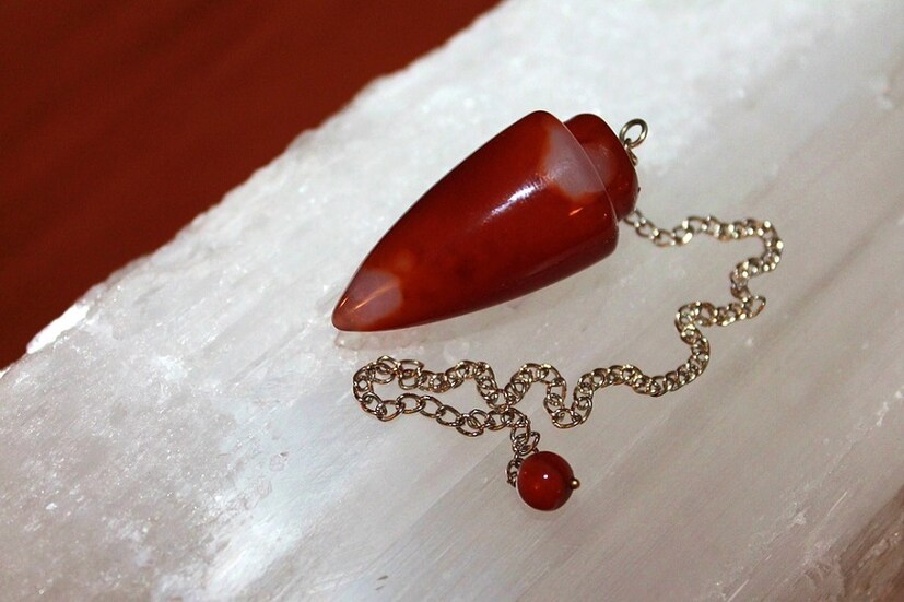 জুন মাসে যারা জন্মেছেন তাদের ষষ্ঠেন্দ্রিয় শক্তিশালী হয়৷ এরা বিপদ সংকেত যেমন বুঝতে পারেন, তেমনই মানুষ চিনতে ভুল করেন না৷ জীবনে সিদ্ধান্ত নিতে এদের ওপর ভরসা করতে পারেন৷