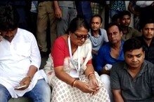 নিউটাউন থানার সামনে ধরনায় বসলেন কাকলি ঘোষ দস্তিদার, আধাসেনার বিরুদ্ধে অতিসক্রিয় নিউটাউন থানার সামনে ধরনায় বসলেন কাকলি ঘোষ দস্তিদার, আধাসেনার বিরুদ্ধে অতিসক্রিয়
