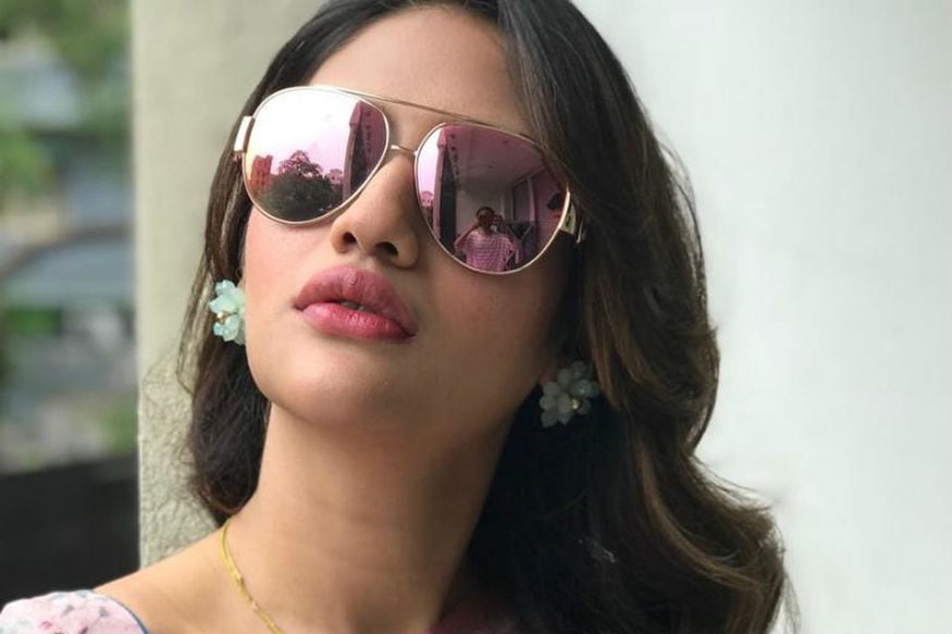 নুসরত জাহান তিনিও অন্যতম সুন্দরী সাংসদ তিনি তৃণমূল কংগ্রেসের হয়ে বসিরহাট আসন থেকে জয়ী হয়েছেন বিপুল ভোটে ৷ নুসরত বাংলা চলচ্চিত্রের অন্যতম জনপ্রিয় নায়িকা ৷ নুসরত জাহান তিনিও অন্যতম সুন্দরী সাংসদ তিনি তৃণমূল কংগ্রেসের হয়ে বসিরহাট আসন থেকে জয়ী হয়েছেন বিপুল ভোটে ৷ নুসরত বাংলা চলচ্চিত্রের অন্যতম জনপ্রিয় নায়িকা ৷