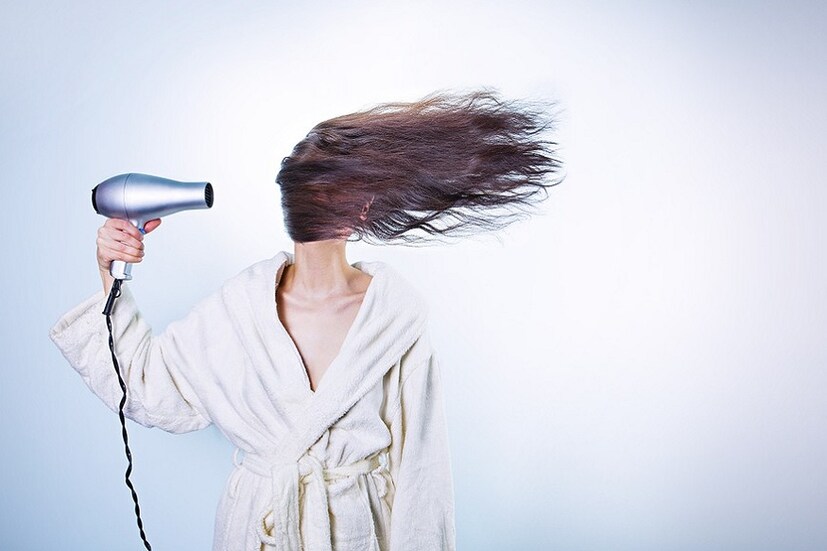 অক্টোবরে যারা জন্মেছেন তারা একটু বোকা, নীরিহ গোছের হন৷ কোনও বিষয় খুঁটিয়ে ভাবতে বা দেখতে এরা পছন্দ করেন না৷ ফলে অনেক সময়ই এরা বোকা বনে যান৷