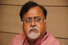 প্রেসিডেন্সির সামনে রবীন্দ্রনাথ, কলকাতা বিশ্ববিদ্যালয়ের সামনে আশুতোষের মূর্তি প্রেসিডেন্সির সামনে রবীন্দ্রনাথ, কলকাতা বিশ্ববিদ্যালয়ের সামনে আশুতোষের মূর্তি
