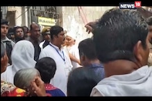 তিলজলায় রাহুল সিনহাকে ঘিরে বিক্ষোভ তৃণমূলের, ছোড়া হয় ইট-পাথরও তিলজলায় রাহুল সিনহাকে ঘিরে বিক্ষোভ তৃণমূলের, ছোড়া হয় ইট-পাথরও