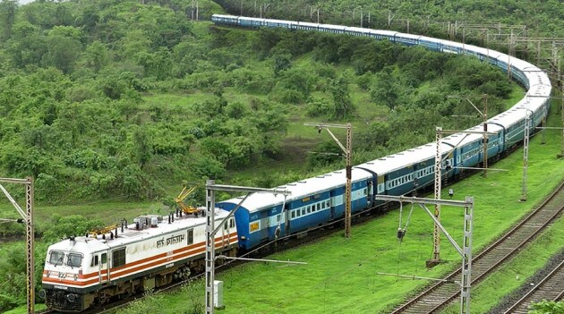 রেলের ওয়েবসাইট NTES বাতিল হওয়া ট্রেনের বিস্তারিত তথ্য দেওয়া রয়েছে ৷ এছাড়া স্টেশনেও বাতিল হওয়া ট্রেনের ঘোষণা করা হচ্ছে ৷ ১৩৯ নম্বর এসএমএস করে ট্রেনের স্থিতি জানতে পারবেন যাত্রীরা ৷ যে ট্রেনগুলি বাতিল করা হয়েছে তার টিকিট ক্যানসেল করে রিফান্ড পেয়ে যাবেন যাত্রীরা ৷ রেলের ওয়েবসাইট NTES বাতিল হওয়া ট্রেনের বিস্তারিত তথ্য দেওয়া রয়েছে ৷ এছাড়া স্টেশনেও বাতিল হওয়া ট্রেনের ঘোষণা করা হচ্ছে ৷ ১৩৯ নম্বর এসএমএস করে ট্রেনের স্থিতি জানতে পারবেন যাত্রীরা ৷ যে ট্রেনগুলি বাতিল করা হয়েছে তার টিকিট ক্যানসেল করে রিফান্ড পেয়ে যাবেন যাত্রীরা ৷