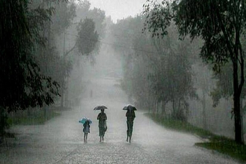 পূর্বাভাস মতই দুর্ধর্ষ ফণীর দাপটে শুরু হয়েছে ব্যাপক বৃষ্টিপাত ৷ প্রতীকী ছবি ৷
