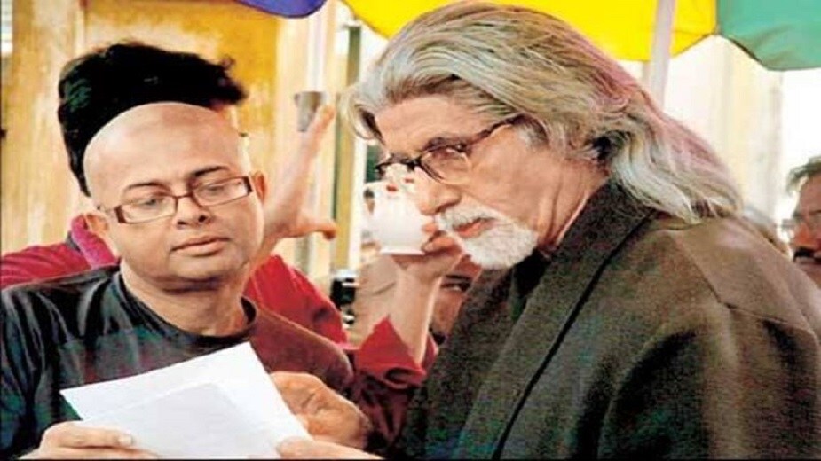 'দ্য লাস্ট লিয়ার' ছবিতে অমিতাভ বচ্চনের সঙ্গে ছবির স্ক্রিপ্ট নিয়ে আলোচনায় ঋতুপর্ণ।photo source collected 'দ্য লাস্ট লিয়ার' ছবিতে অমিতাভ বচ্চনের সঙ্গে ছবির স্ক্রিপ্ট নিয়ে আলোচনায় ঋতুপর্ণ।photo source collected