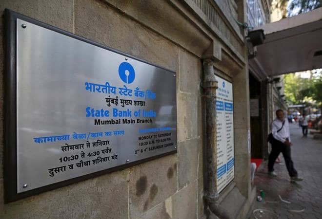 • তবে SBI-এ সাধারণ সেভিংস অ্যাকাউন্টে টাকা না রেখে চেষ্টা করুন সেভিংস প্লাস অ্যাকাউন্টে টাকা রাখতে ৷ এই অ্যাকাউন্ট Multi Option Deposit (MOD)-এর সঙ্গে সংযুক্ত করা থাকে ৷ • তবে SBI-এ সাধারণ সেভিংস অ্যাকাউন্টে টাকা না রেখে চেষ্টা করুন সেভিংস প্লাস অ্যাকাউন্টে টাকা রাখতে ৷ এই অ্যাকাউন্ট Multi Option Deposit (MOD)-এর সঙ্গে সংযুক্ত করা থাকে ৷