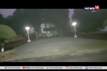 ফণীর দাপটে তছনছ মেদিনীপুর, গাছ-বিদ্যুতের পোস্ট উপড়ে ভয়ঙ্কর পরিস্থিতি