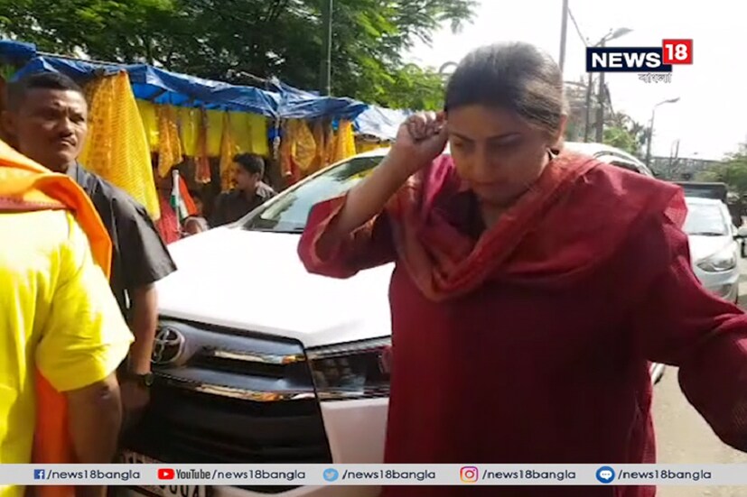 গত লোকসভা নির্বাচনে রাহুলের কাছে তিনি পরাজিত হয়েছিলেন ৷