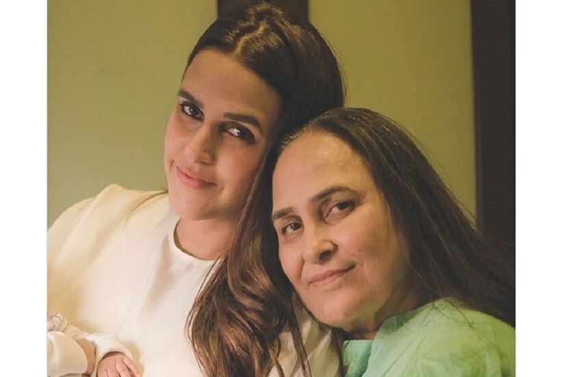 মায়ের ছবি সামনে এনে মাদার্স ডে উদযাপন করলেন নেহা ধুপিয়া৷ Photo Courtesy: Instagram 