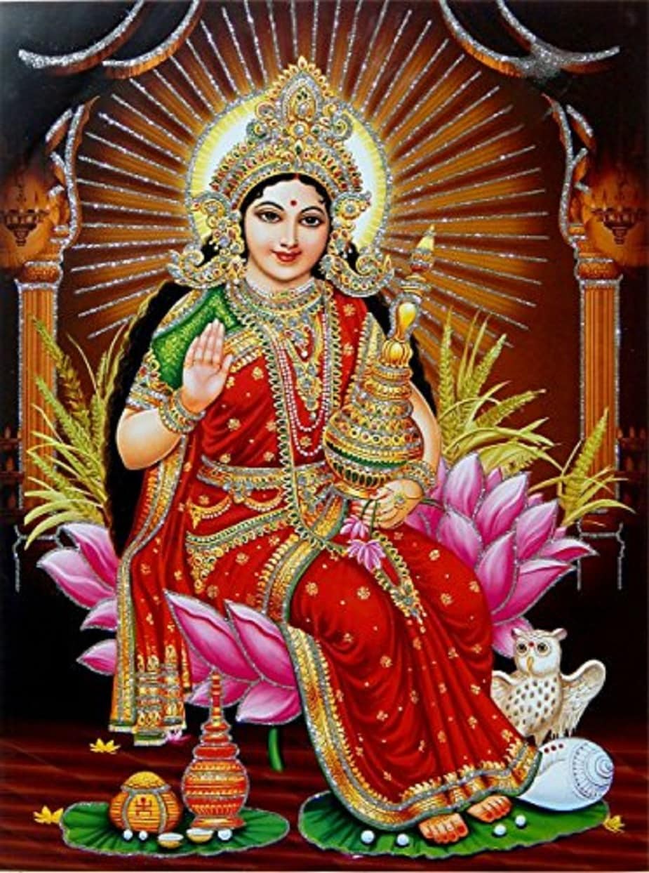 ♦ প্রতিদিন স্নান করে শুদ্ধ হয়ে লক্ষ্মী গায়ত্রী মন্ত্র ১০৮ বার জপ করলে অত্যন্ত সন্তুষ্ট হন মা লক্ষ্মী। এই মন্ত্র জপ করার সময় পদ্মবীজের মালা ব্যবহার করলে ভাল। ♦ প্রতিদিন স্নান করে শুদ্ধ হয়ে লক্ষ্মী গায়ত্রী মন্ত্র ১০৮ বার জপ করলে অত্যন্ত সন্তুষ্ট হন মা লক্ষ্মী। এই মন্ত্র জপ করার সময় পদ্মবীজের মালা ব্যবহার করলে ভাল।