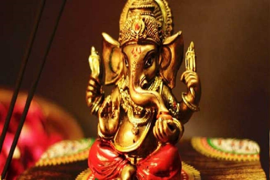 গণেশের পুজোয় লাড্ডু, ফলমূল, ঘি, সন্দেশ, ক্ষীর অত্যন্ত পছন্দ করে ৷ তাঁর পুজোয় নিবেদন করলেই সমস্ত মনোবাঞ্ছা পূরণ ৷ গণেশের পুজোয় লাড্ডু, ফলমূল, ঘি, সন্দেশ, ক্ষীর অত্যন্ত পছন্দ করে ৷ তাঁর পুজোয় নিবেদন করলেই সমস্ত মনোবাঞ্ছা পূরণ ৷