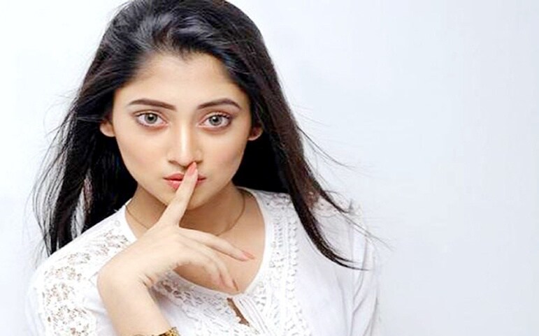 হ্যাঁ, ঠিকই পড়েছেন ৷ বাংলাদেশের জনপ্রিয় নায়িকা এই পূজা চেরি বাংলাদেশের সিনেমা জগতের সবচেয়ে কনিষ্ঠ নায়িকা ৷ আর কনিষ্ঠ হয়েও বাংলাদেশের পর্দা কাঁপিয়ে যাচ্ছেন পূজা ৷ হ্যাঁ, ঠিকই পড়েছেন ৷ বাংলাদেশের জনপ্রিয় নায়িকা এই পূজা চেরি বাংলাদেশের সিনেমা জগতের সবচেয়ে কনিষ্ঠ নায়িকা ৷ আর কনিষ্ঠ হয়েও বাংলাদেশের পর্দা কাঁপিয়ে যাচ্ছেন পূজা ৷