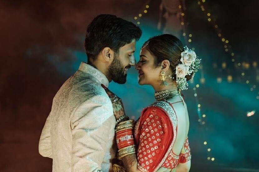  ♦ বিয়েটা সেরেছেন দেশের বাইরে ৷ ডেস্টিনেশন ওয়েডিংই পছন্দ ছিল টলি নায়িকা তথা তৃণমূল কংগ্রেসের টিকিটে বসিরহাট লোকসভা কেন্দ্র থেকে প্রায় সাড়ে তিন লক্ষেরও বেশি ভোটে জয়ী হওয়া সাংসদ নুসরত জাহানের ৷ ছবি: ইনস্টাগ্রাম ৷