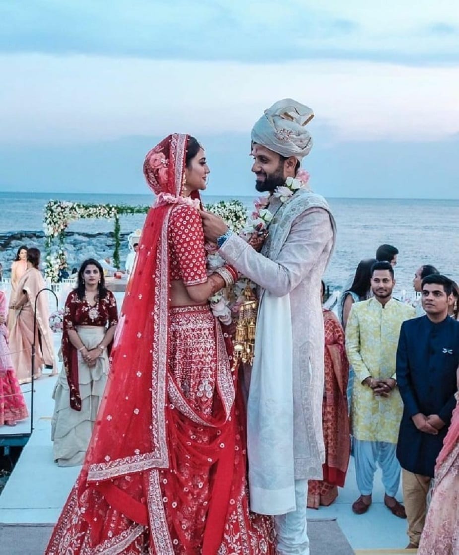 ♦ শহরের কোলাহল নয় ৷ কলকাতা থেকে ৫ হাজার ৯৮৯ কিলোমিটার দূরে তুরস্কের বোদরুম শহরের ‘সিক্স সেন্সেস কাপালায়াঙ্কা’য় বন্ধু তথা ফ্যাশন ব্র্যান্ডের মালিক নিখিল জৈনের সঙ্গে চার হাত এক হয়েছে নুসরতের ৷ ছবি: ইনস্টাগ্রাম ৷ ♦ শহরের কোলাহল নয় ৷ কলকাতা থেকে ৫ হাজার ৯৮৯ কিলোমিটার দূরে তুরস্কের বোদরুম শহরের ‘সিক্স সেন্সেস কাপালায়াঙ্কা’য় বন্ধু তথা ফ্যাশন ব্র্যান্ডের মালিক নিখিল জৈনের সঙ্গে চার হাত এক হয়েছে নুসরতের ৷ ছবি: ইনস্টাগ্রাম ৷