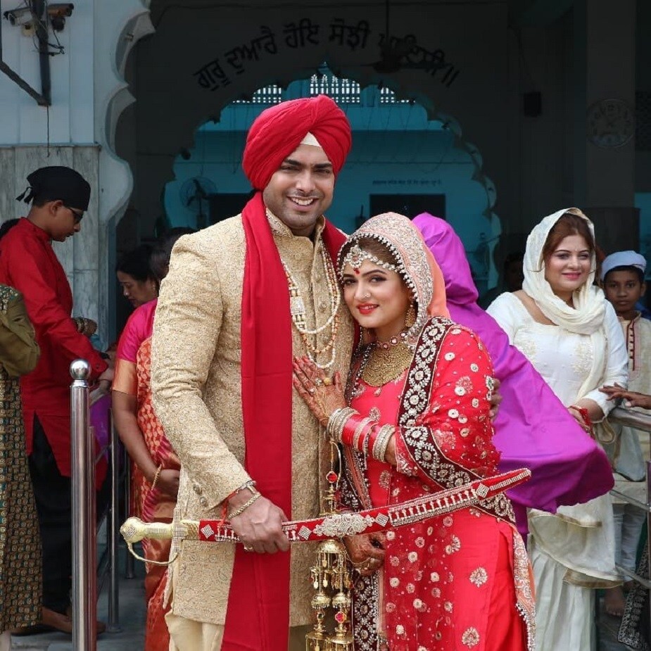 ♦ এমনকী তাঁর ছেলে অভিমন্যুও মায়ের সিদ্ধান্তকে স্বাগত জানিয়েছিল ৷ সে জানিয়েছিল,‘তোমার জীবন নিয়ে সিদ্ধান্তটাও তুমিই নেবে ৷’ ♦ এমনকী তাঁর ছেলে অভিমন্যুও মায়ের সিদ্ধান্তকে স্বাগত জানিয়েছিল ৷ সে জানিয়েছিল,‘তোমার জীবন নিয়ে সিদ্ধান্তটাও তুমিই নেবে ৷’