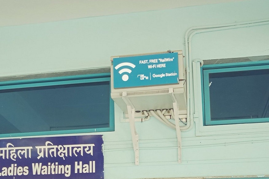 নেটওয়ার্কের কভারেজ এরিয়াতে এলেই RailWire Wi-Fi SSID দেখতে পাবেন। RailWire Wi-Fi-এ ক্লিক করলেই একটি নোটিফিকেশন আসবে। নেটওয়ার্কের কভারেজ এরিয়াতে এলেই RailWire Wi-Fi SSID দেখতে পাবেন। RailWire Wi-Fi-এ ক্লিক করলেই একটি নোটিফিকেশন আসবে।