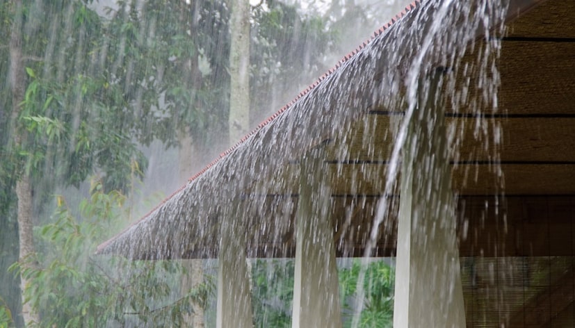 কলকাতা-সহ দক্ষিণবঙ্গের বিভিন্ন জেলায় গতকালও প্রবল ঝড়বৃষ্টি হয়েছিল ৷ প্রতীকী ছবি ৷ 