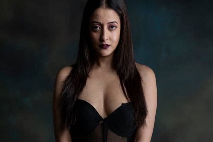 রাইমা সেন৷ বাঙালি নায়িকাদের মধ্যে তিনি প্রথম সারিতেই রয়েছে৷ ইদানিং বাংলা ছবিতে কিছুটা কম দেখা যাচ্ছে তাকে৷ তবে তাঁর সোশ্যাল মিডিয়ায় উঁকি দিলেই মিলছে সুন্দরীর মনকাড়া ছবি৷ Photo Courtesy: Instagram রাইমা সেন৷ বাঙালি নায়িকাদের মধ্যে তিনি প্রথম সারিতেই রয়েছে৷ ইদানিং বাংলা ছবিতে কিছুটা কম দেখা যাচ্ছে তাকে৷ তবে তাঁর সোশ্যাল মিডিয়ায় উঁকি দিলেই মিলছে সুন্দরীর মনকাড়া ছবি৷ Photo Courtesy: Instagram