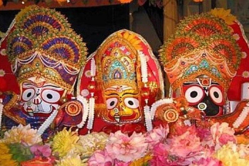 কথিত আছে স্নানযাত্রার পর জ্বরে কাবু হন জগন্নাথ দেব। স্নানের পর তাই কম্বল জড়িয়ে গর্ভগৃহে রাখা হয়। কথিত আছে স্নানযাত্রার পর জ্বরে কাবু হন জগন্নাথ দেব। স্নানের পর তাই কম্বল জড়িয়ে গর্ভগৃহে রাখা হয়।