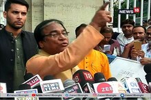 ভোট পরবর্তী হিংসা রুখতে রাজভবনে সর্বদল বৈঠক ভোট পরবর্তী হিংসা রুখতে রাজভবনে সর্বদল বৈঠক
