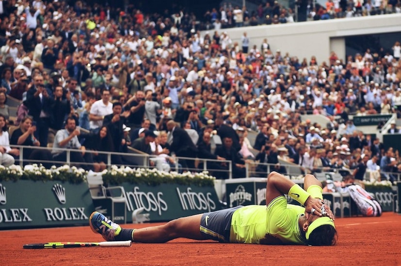 টেনিসের ইতিহাসে একই গ্র্যান্ডস্ল্যাম সর্বাধিক জয়ের এটা রেকর্ড নাদালের ৷ এর আগে এই রেকর্ড ছিল মার্গারেট কোর্টের দখলে ৷ পাশাপাশি রজার ফেডেরারের ২০টি গ্র্যান্ডস্ল্যাম জয়েরও অনেক কাছাকাছি পৌঁছে গেলেন স্পেনীয় মহাতারকা ৷ Photo Courtesy: French Open/Twitter