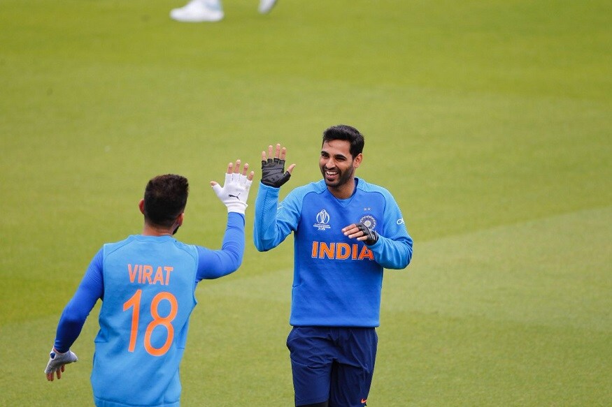 পাক পেসার মহম্মদ আমেরের বোলিংয়ে উচ্ছ্বসিত সৌরভ বলেন, বিশ্বকাপের দল বাছাইয়ের সময় আমেরকে বাদ দেওয়া হয়েছিল ৷ ওকে পরে দলে নেওয়া হয় ৷ আমের কিন্তু চলতি বিশ্বকাপে দুরন্ত বল করছেন ৷ সর্বোচ্চ উইকেটশিকারিদের তালিকাতেও রয়েছেন ৷ Photo Courtesy: BCCI/Twitter পাক পেসার মহম্মদ আমেরের বোলিংয়ে উচ্ছ্বসিত সৌরভ বলেন, বিশ্বকাপের দল বাছাইয়ের সময় আমেরকে বাদ দেওয়া হয়েছিল ৷ ওকে পরে দলে নেওয়া হয় ৷ আমের কিন্তু চলতি বিশ্বকাপে দুরন্ত বল করছেন ৷ সর্বোচ্চ উইকেটশিকারিদের তালিকাতেও রয়েছেন ৷ Photo Courtesy: BCCI/Twitter