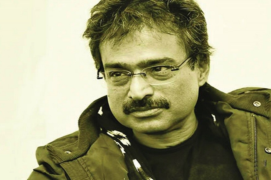 এর আগেও তিনি সরকারি কর্মচারিদের অনিয়মের বিরুদ্ধে উঠেছিলেন গর্জে ৷ 'বারোটায় অফিস আসি ২টোয় টিফিন ৩টেয় যদি দেখি সিগন্যাল গ্রিন, চটিটা গলিয়ে পায়ে. . .আমি সরকারি কর্মচারী ৷' ছবি সংগৃহীত ৷ এর আগেও তিনি সরকারি কর্মচারিদের অনিয়মের বিরুদ্ধে উঠেছিলেন গর্জে ৷ 'বারোটায় অফিস আসি ২টোয় টিফিন ৩টেয় যদি দেখি সিগন্যাল গ্রিন, চটিটা গলিয়ে পায়ে. . .আমি সরকারি কর্মচারী ৷' ছবি সংগৃহীত ৷