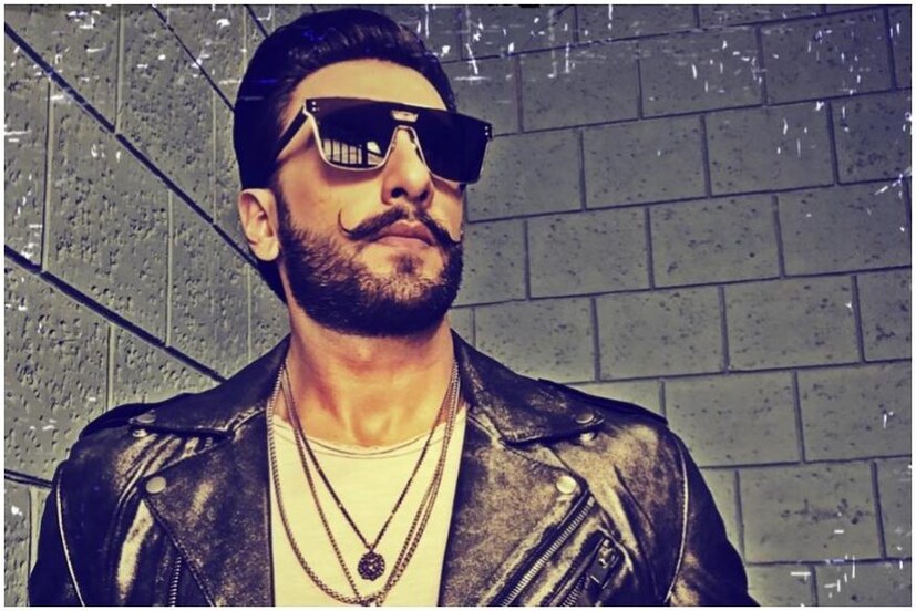 ওদিকে রণবীর সিং প্রায় মাসখানেক আগেই ‘৮৩’ ইউনিটের সঙ্গে উড়ে গিয়েছেন লন্ডন 