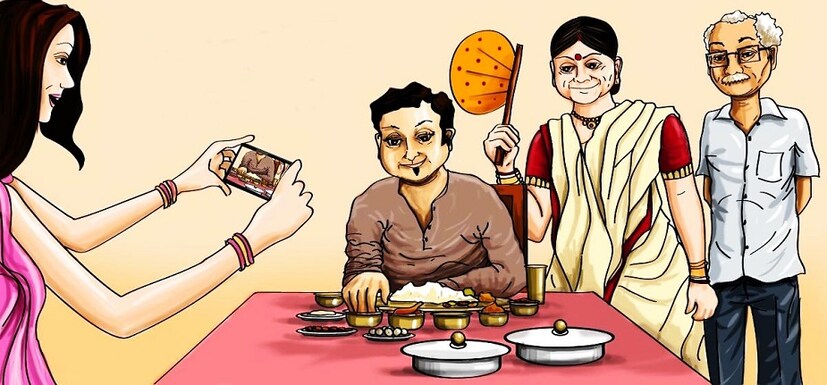 জামাই এলে তাঁকে বসিয়ে সুতোটা হাতে বেঁধে, শাশুড়িমা পাখার হাওয়া দিয়ে ‘ষাট-ষাট-ষাট’ বলে ধান-দূর্বা দিয়ে আশীর্বাদ করেন। পাখা দিয়ে হাওয়া করার অর্থ, তোমার সমস্ত আপদ-বিপদ দূরে যাক, শান্ত থাকুক পরিবেশ। তিন বার ‘ষাট-ষাট-ষাট’ বলার অর্থ দীর্ঘায়ু কামনা করা। Photo Source: Collected