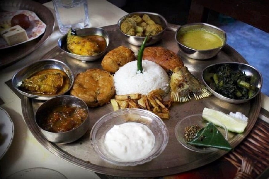 আজ জামাইষষ্ঠী৷ জামাইদের স্নেহ-আদরে ভরিয়ে দেবেন শাশুড়িরা৷ একইভাবে জামাইদেরও এদিন জমিয়ে খাওয়ার দিন৷ পেটপুরে অবশ্যই খান৷ তবে সুস্থ থাকতে খাওয়ার সময় এই কয়েকটা বিষয় মাথায় রাখুন৷ আজ জামাইষষ্ঠী৷ জামাইদের স্নেহ-আদরে ভরিয়ে দেবেন শাশুড়িরা৷ একইভাবে জামাইদেরও এদিন জমিয়ে খাওয়ার দিন৷ পেটপুরে অবশ্যই খান৷ তবে সুস্থ থাকতে খাওয়ার সময় এই কয়েকটা বিষয় মাথায় রাখুন৷