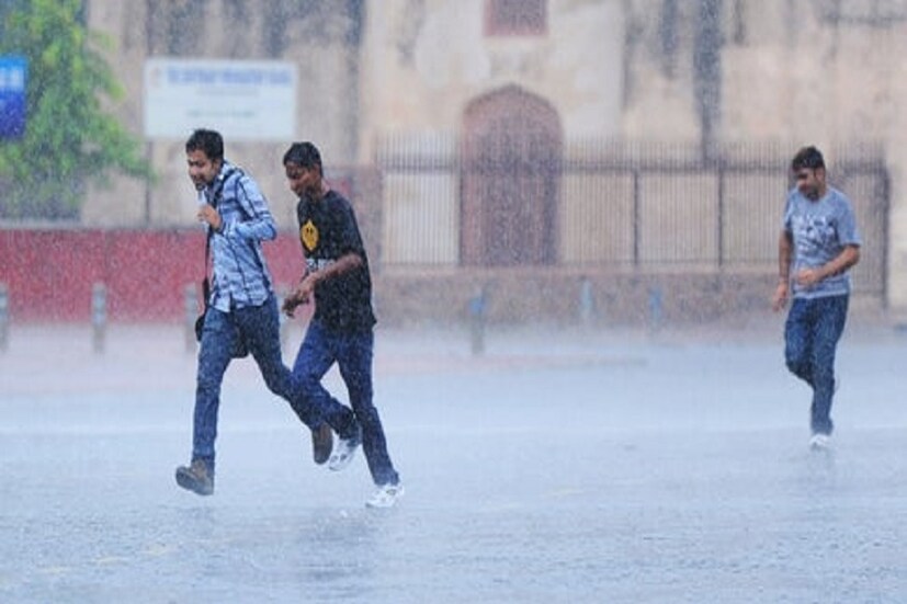 এছাড়াও দেশের দক্ষিণের কিছু উপকূলীয় এলাকায় তাপপ্রবাহ থাকলেও ৷ আগামী ৩৬ ঘণ্টায় কেরলে বর্ষা প্রবেশ করছে বলেই জানা গিয়েছে ৷ প্রতীকী ছবি ৷