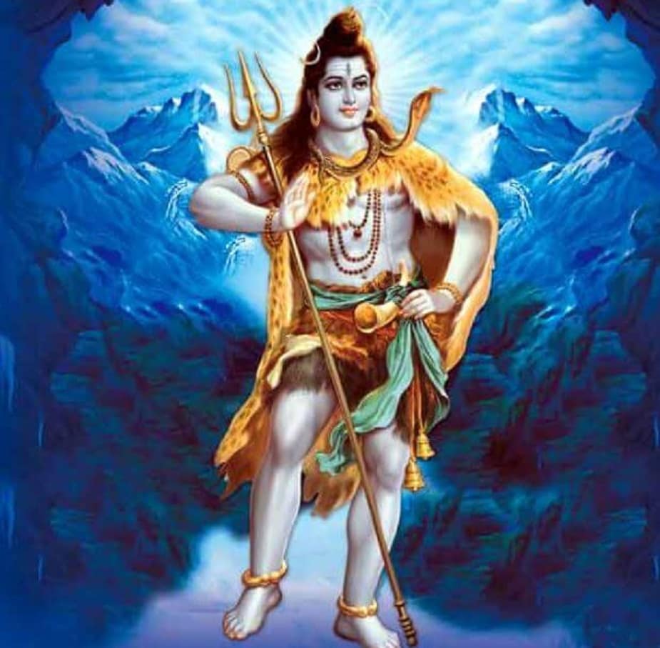 নারদ হাজির হলেন চাঁপা গাছটির সামনে, উন্মত্ত ক্রোধে অভিশাপ দিলেন গাছটিকেও, 'ওরে দুর্মতি, দুষ্ট ব্রাহ্মণের পরামর্শে তুই যে মিথ্যাচার করেছিস, সেই অন্যায়ে তোর যে ফুল মহাদেবের প্রিয় ছিল, যে ফুলে পূজা করে জগত্ বশীভূত করার ক্ষমতা রাখত মানব, সেই ফুল আজ থেকে আর মহাদেব গ্রহণ করবেন না, সেই ফুলে পুজো দিলে আজ থেকে মানব মহাদেবের কোন কৃপাই লাভ করতে পারবে না, লাভ করবে কেবল অমঙ্গলের রোষ!' সেই থেকেই শিবের পুজোয় চাঁপা ফুল নিষিদ্ধ হয়ে গেল।Representative imagePhoto Source: Collected নারদ হাজির হলেন চাঁপা গাছটির সামনে, উন্মত্ত ক্রোধে অভিশাপ দিলেন গাছটিকেও, 'ওরে দুর্মতি, দুষ্ট ব্রাহ্মণের পরামর্শে তুই যে মিথ্যাচার করেছিস, সেই অন্যায়ে তোর যে ফুল মহাদেবের প্রিয় ছিল, যে ফুলে পূজা করে জগত্ বশীভূত করার ক্ষমতা রাখত মানব, সেই ফুল আজ থেকে আর মহাদেব গ্রহণ করবেন না, সেই ফুলে পুজো দিলে আজ থেকে মানব মহাদেবের কোন কৃপাই লাভ করতে পারবে না, লাভ করবে কেবল অমঙ্গলের রোষ!' সেই থেকেই শিবের পুজোয় চাঁপা ফুল নিষিদ্ধ হয়ে গেল।Representative imagePhoto Source: Collected