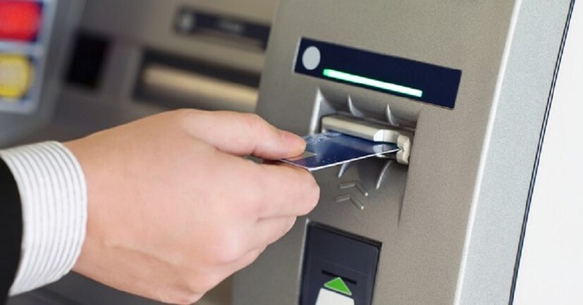 শুধুমাত্র OTC (One Time Combination) lock-এর মাধ্যমে সমস্ত ATM কাজ করবে। Representative image Photo Source: Collected