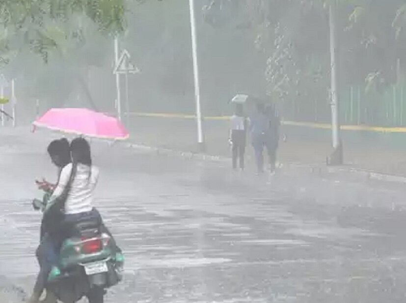 কেরল, কর্নাটক ও তামিলনাড়ুর উপকূলে ইতিমধ্যেই মৌসুমি বায়ু প্রবেশ করেছে ৷ প্রতীকী ছবি ৷