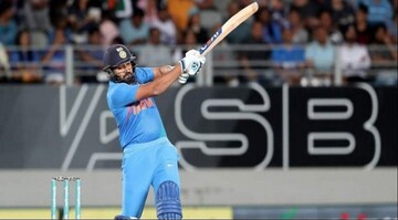 #CWC2019: INDIA vs Pakistan: ফের রেকর্ড রোহিতের, মনে করালেন সচিন-দ্রাবিড়কে #CWC2019: INDIA vs Pakistan: ফের রেকর্ড রোহিতের, মনে করালেন সচিন-দ্রাবিড়কে