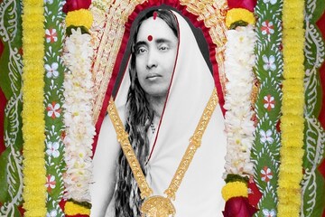 সারদা মায়ের এই পাঁচটি ছবি বাড়ির পাঁচ জায়গায় রাখলে সংসারে উন্নতি হয় দ্রুত