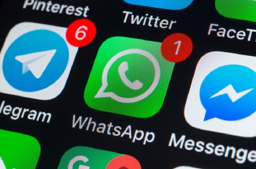 এবার আপনি নিজের WhatsApp Chat খুলুন, তারপর ওই চ্যাটটে ক্লিক করুন যাকে আপনি নবরাত্রির শুভেচ্ছা পাঠাতে চান। এরপর আপনি Stickers-এর অপশনে গিয়ে নিজের পছন্দের মতো স্টিকার পাঠিয়ে দিন।  