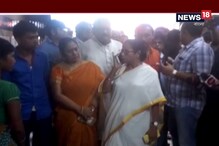 SSKM-এ মুখ্যমন্ত্রীকে ঘিরে ধরে বিক্ষোভ জুনিয়র ডাক্তারদের SSKM-এ মুখ্যমন্ত্রীকে ঘিরে ধরে বিক্ষোভ জুনিয়র ডাক্তারদের