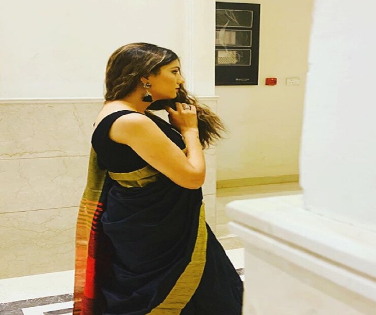 প্রথমে তিনি ইউটিউবের সম্রাজ্ঞী ছিলেন ৷ পরে বিগবস ১১-তে অংশগ্রহণ করার পরে সোশ্যাল মিডিয়ায় জনপ্রিয় হতে থাকেন তিনি ৷ ছবি ইনস্টাগ্রাম ৷