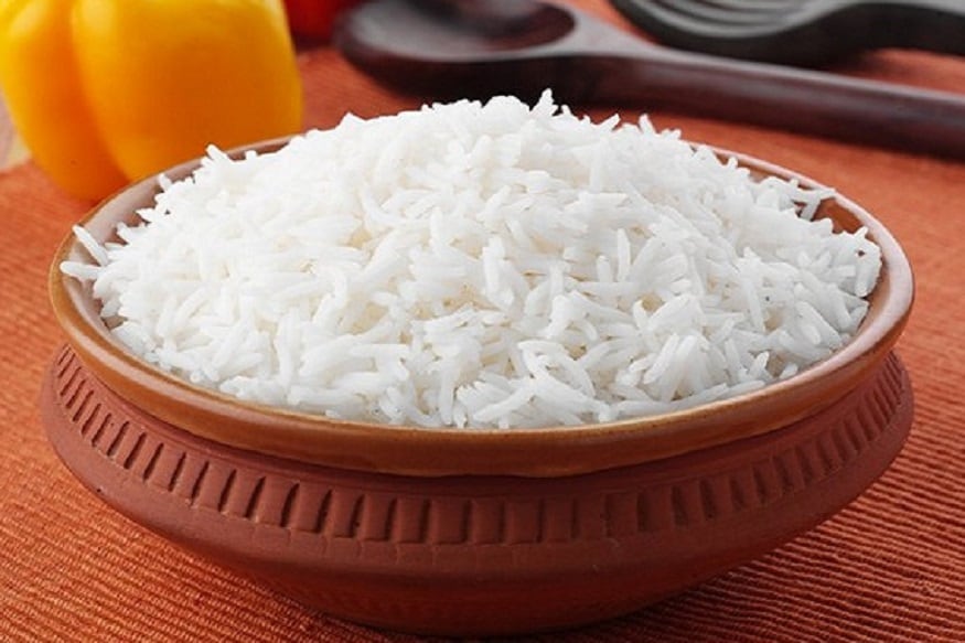 ওজনটা একটু কমানোর জন্য বা নিয়ন্ত্রণে রাখার জন্য অনেকেই দুপুরে ভাত খাওয়াটা ছেড়ে দেন। ভেতো বাঙালির পক্ষে অবশ্য দিনে একবেলা ভাত খেয়ে থাকা কষ্টকরই। ভাত খাওয়া ছেড়ে লাভটা তো কিছু হয় না, মনটাও খাই খাই করতে থাকে। ফলে এটা-সেটা হাবিজাবি খাওয়া হয়ে যায় অনেক। ওজনটা একটু কমানোর জন্য বা নিয়ন্ত্রণে রাখার জন্য অনেকেই দুপুরে ভাত খাওয়াটা ছেড়ে দেন। ভেতো বাঙালির পক্ষে অবশ্য দিনে একবেলা ভাত খেয়ে থাকা কষ্টকরই। ভাত খাওয়া ছেড়ে লাভটা তো কিছু হয় না, মনটাও খাই খাই করতে থাকে। ফলে এটা-সেটা হাবিজাবি খাওয়া হয়ে যায় অনেক।