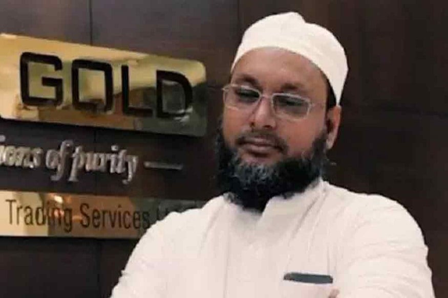 দুবাই থেকে বৃহস্পতিবার গভীর রাতে ১.৪৫ মিনিট নাগাদ দিল্লি ফেরেন তিনি ৷ সেখানে তাকে গ্রেফতার করে ইডি-র আধিকারিকরা ৷ দুবাই থেকে বৃহস্পতিবার গভীর রাতে ১.৪৫ মিনিট নাগাদ দিল্লি ফেরেন তিনি ৷ সেখানে তাকে গ্রেফতার করে ইডি-র আধিকারিকরা ৷